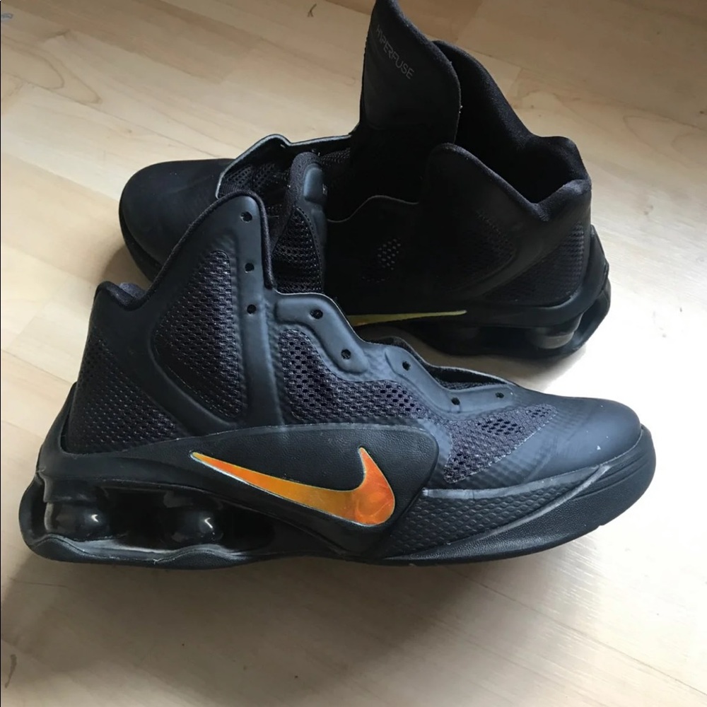 Nike hyperfuse size 8